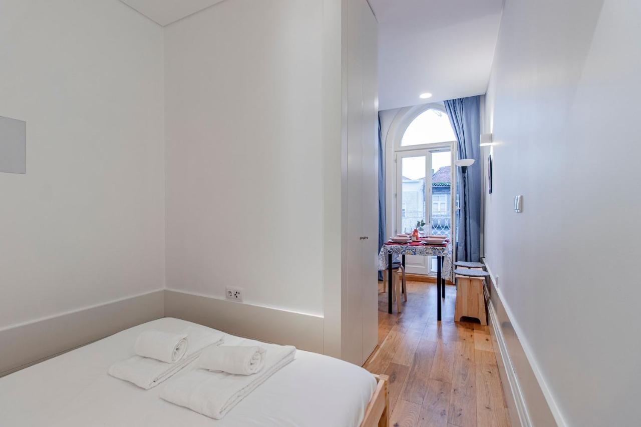 Sweet Studio Apartment W/ Big Balcony By Lovelystay ポルト エクステリア 写真