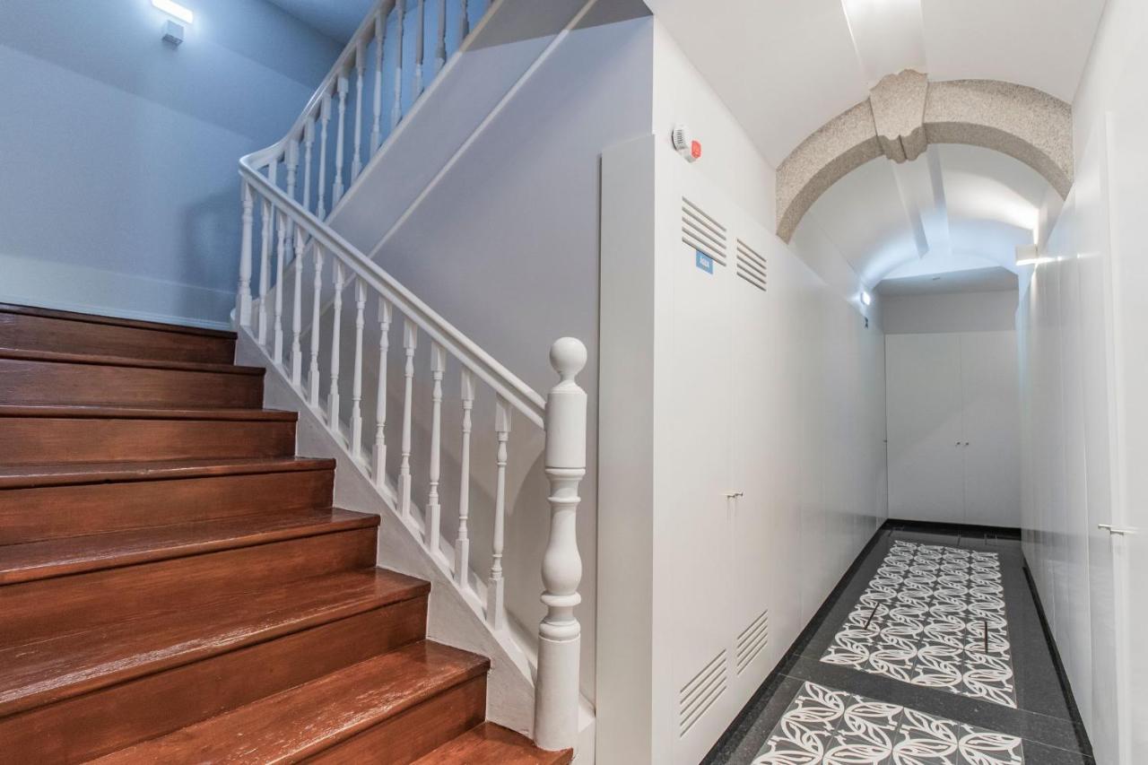Sweet Studio Apartment W/ Big Balcony By Lovelystay ポルト エクステリア 写真